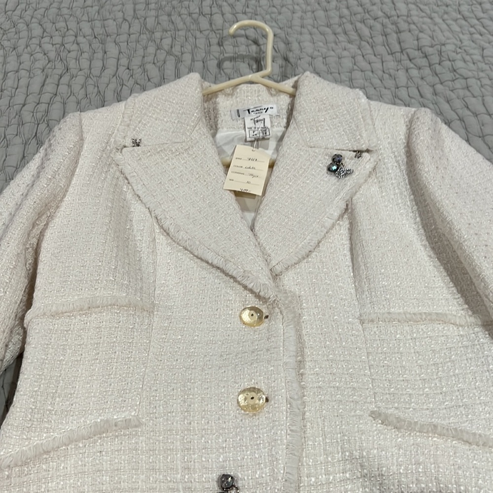 Jacket - Picture 5 of 11